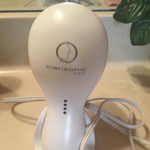 Clarisonic pro cleansing beauty brush with base